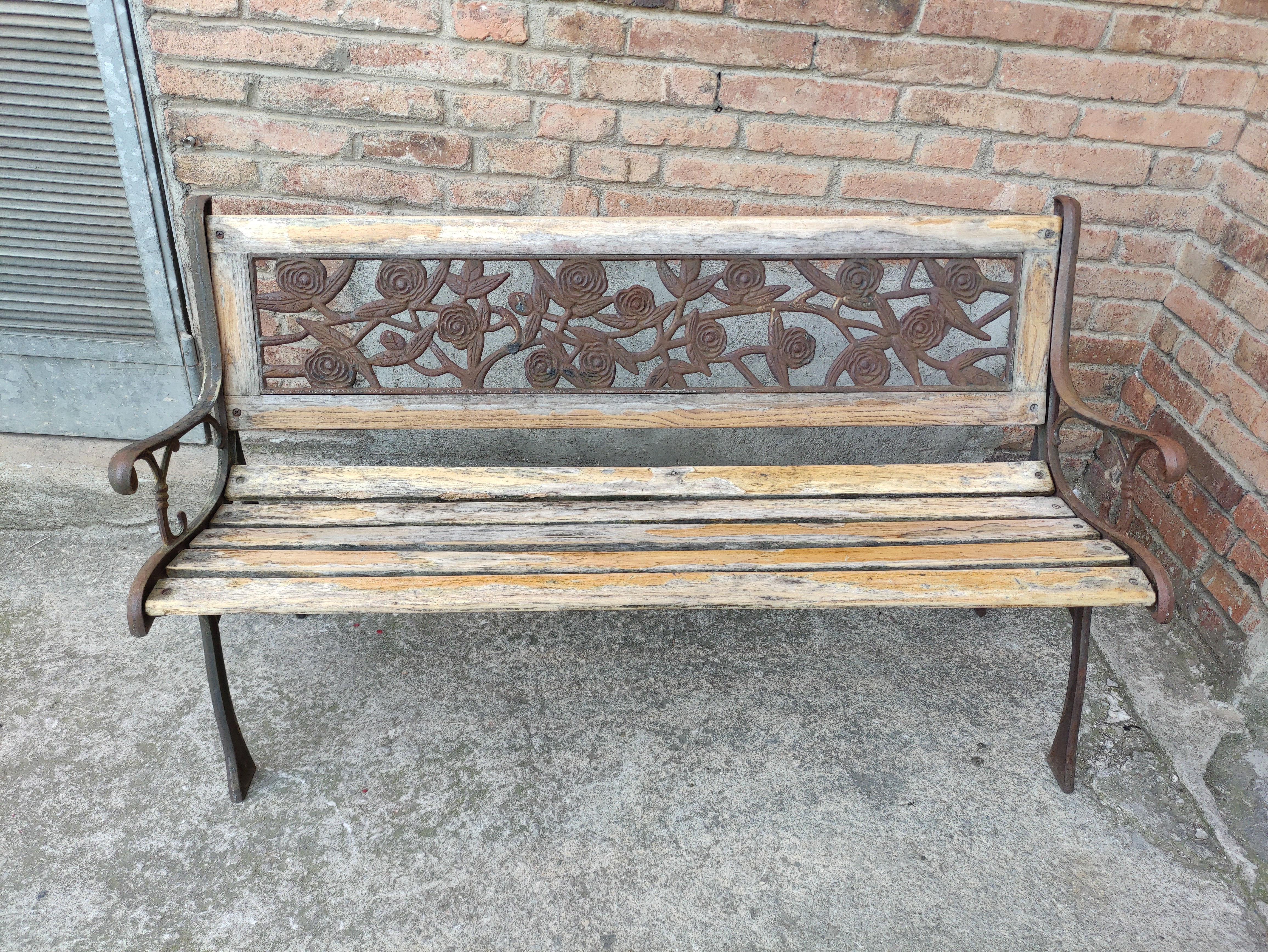 banco jardín hierro madera desgastado 41-71x126x51 1u